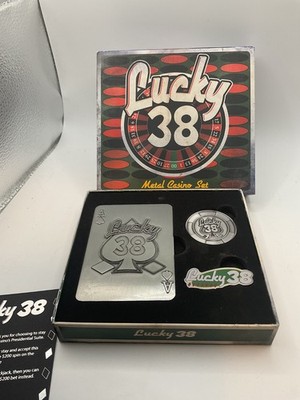Fallout 4 76 New Vegas Lucky 38 Metal Casino Set Card Poker Chip Coin Pin #0001