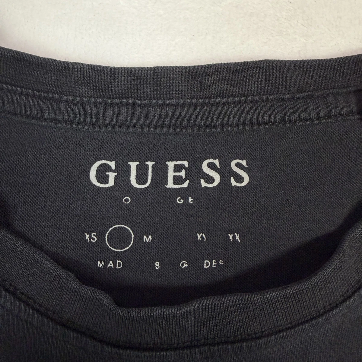 Camiseta gráfica para mujer GUESS talla pequeña negra manga corta jeans logotipo clásica