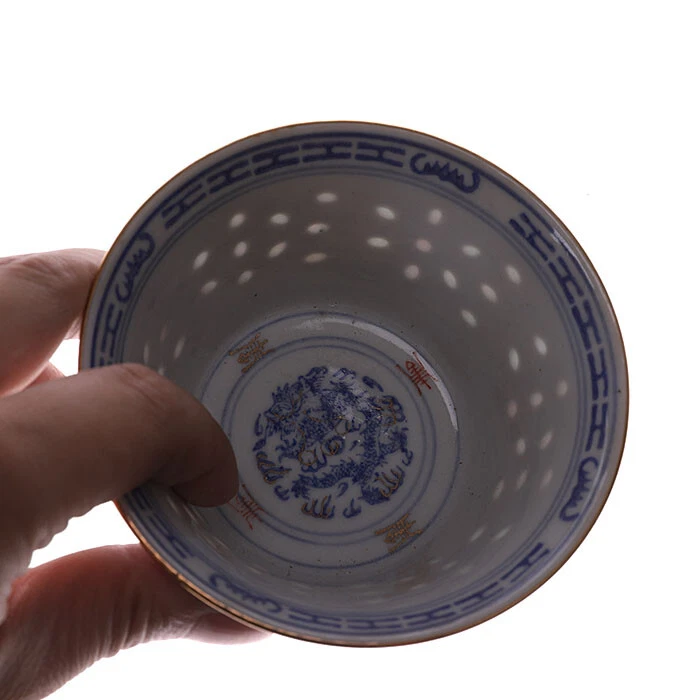 Taza de té china de porcelana azul y blanca flores rojas con tapa de platillo 4,1 pulgadas Foto 2 de 4