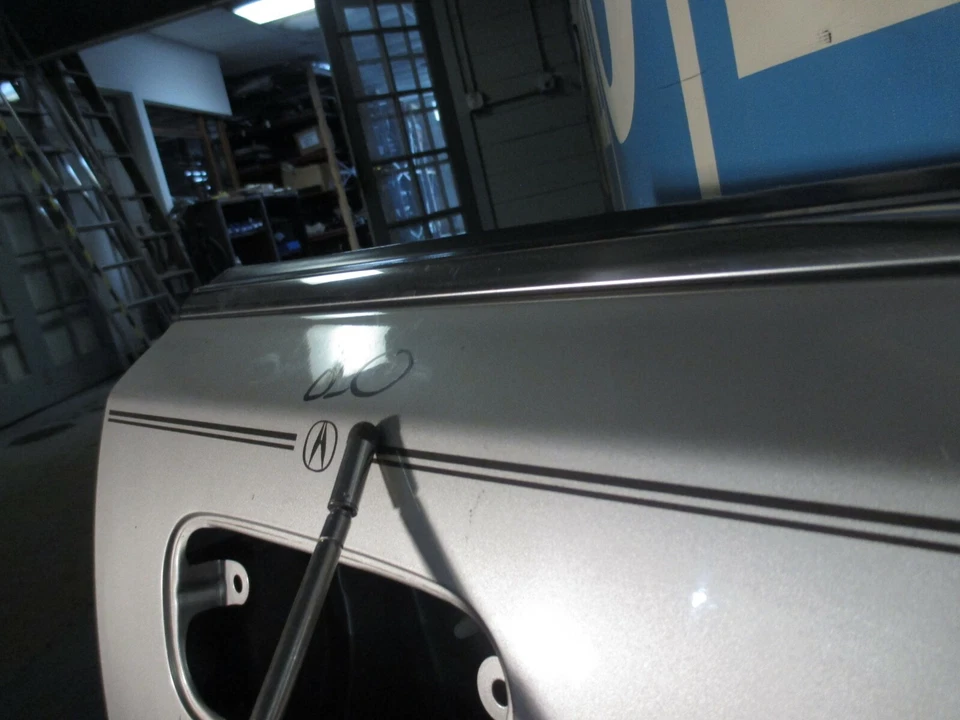 1997 Acura TL 2.5L Driver Left Front Side Door Shell (Silver) FLAW Foto 4 de 4