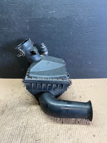1995 to 1997 Jaguar XJ Air Filter Box Cleaner D2821 Oem DG1 - Picture 5 of 9