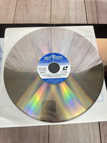 Treasures Of The British Crown By Sir Huw Wheldon LASERDISC PAL (2 Disc Set) - Picture 9 of 10