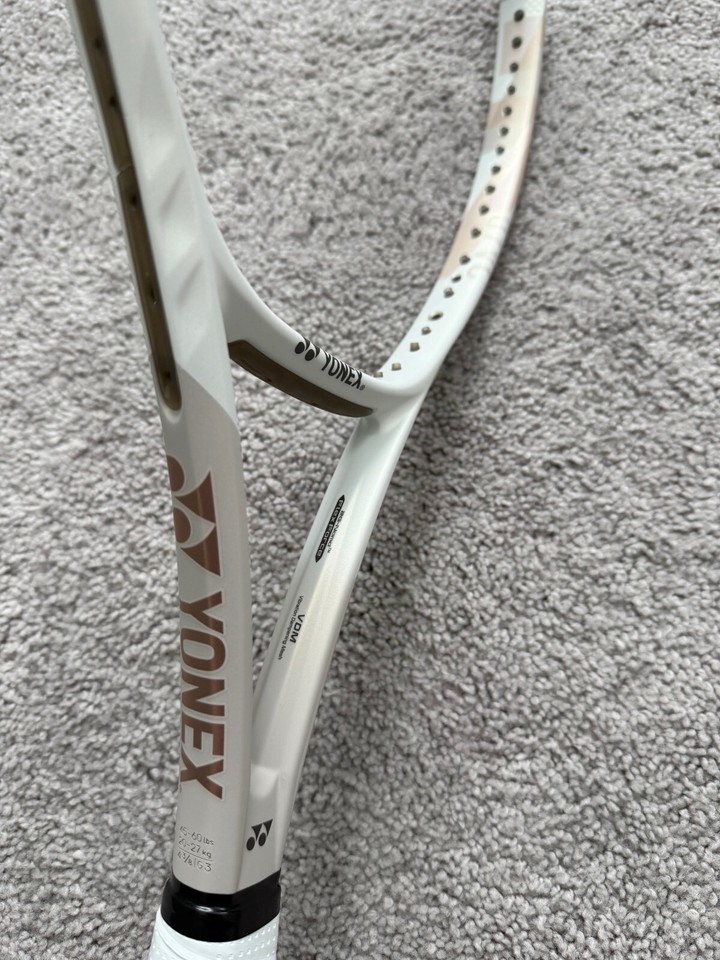 NEW Yonex Vcore Sand Beige 98 Grip 4 3/8 (3) tennis racquet eBay