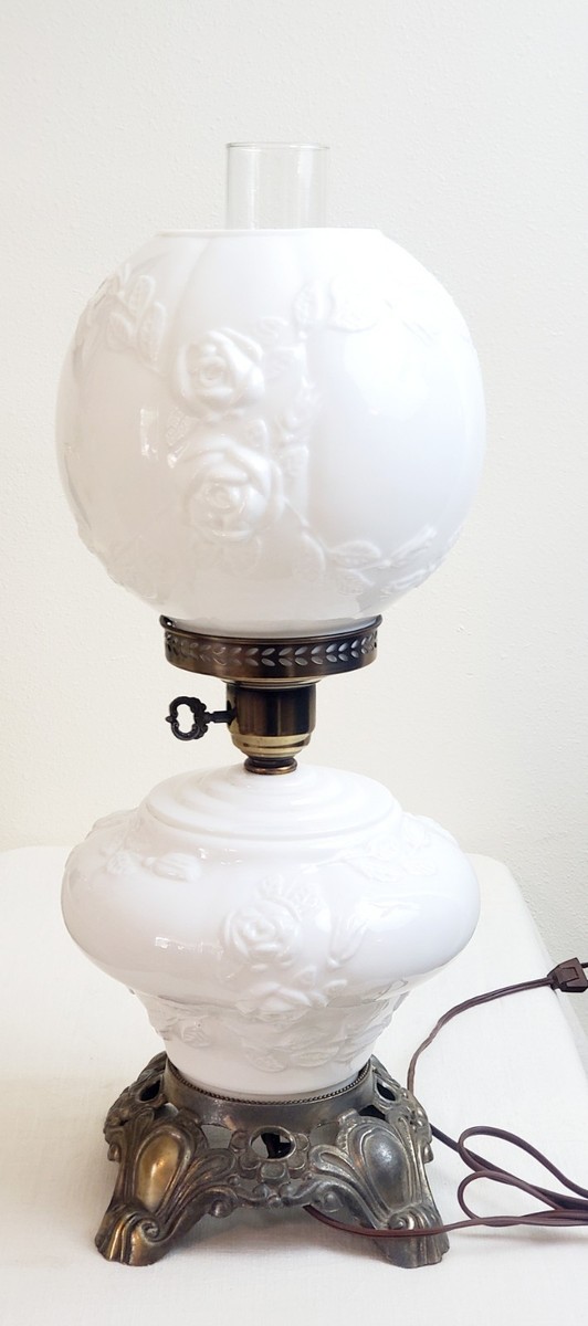 すぐ使えます　antique milk glass lamp アンティーク すぐ使えます antique milk glass lamp アンティーク 【公式通販】