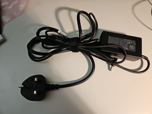 Laptop Ladegerät HP L25298-003, Series PPP009H, 19,5V, 3,33A, 65W. [GD]