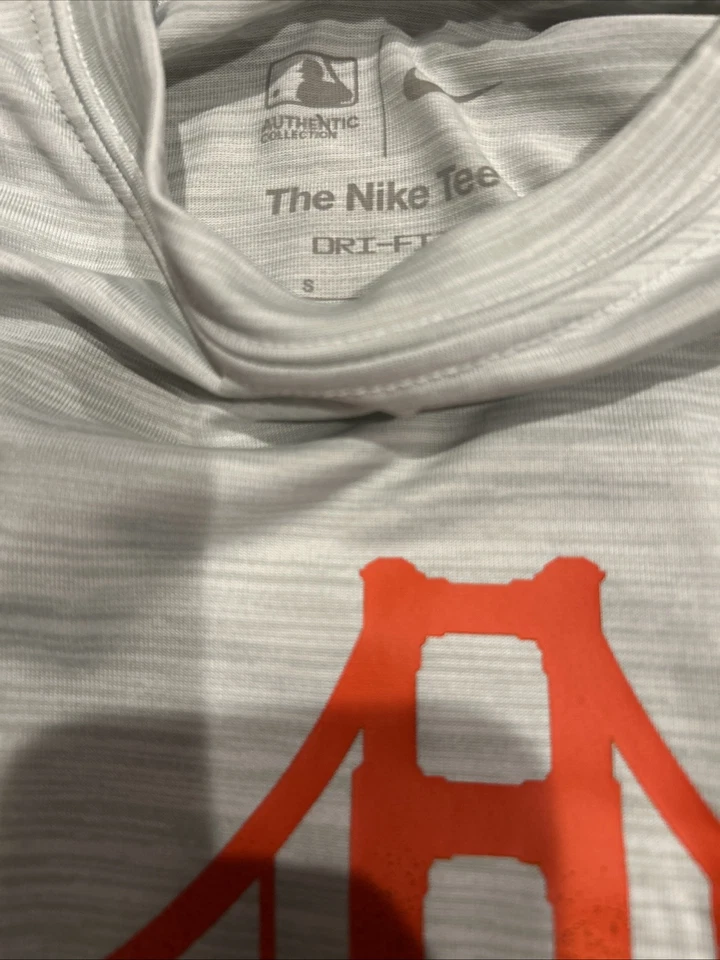 Nike MLB San Francisco Giants MEN BASEBALL VELOCITY PRACTICE TEE CITY CONNECT S - Image 3 of 4