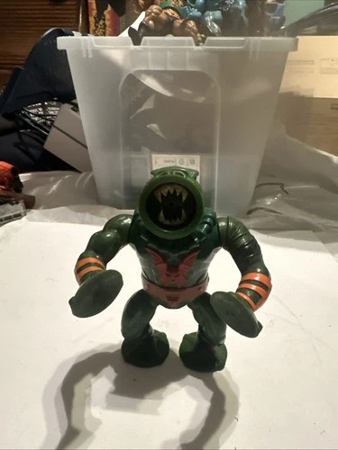 1984 Vintage Leech He-Man Masters of the Universe Action Figure RARE.. No Bow