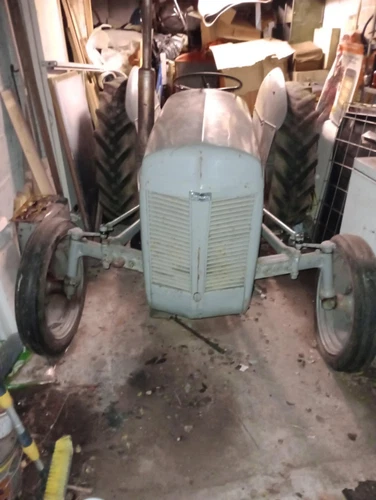 Ferguson TE20 Grey - Picture 1 of 11
