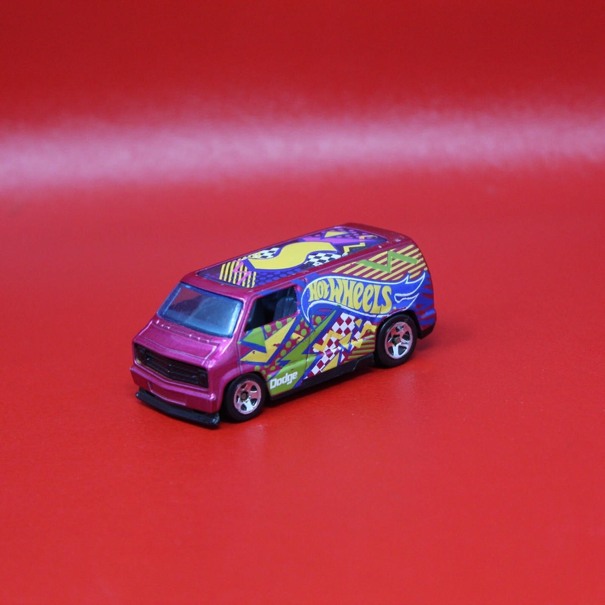 HW　 CUSTOM '77 DODGE VAN　カスタム ダッジ バン Kマート限定カラーのCUSTOM '77 DODGE VANのレビュー。[FBJ22