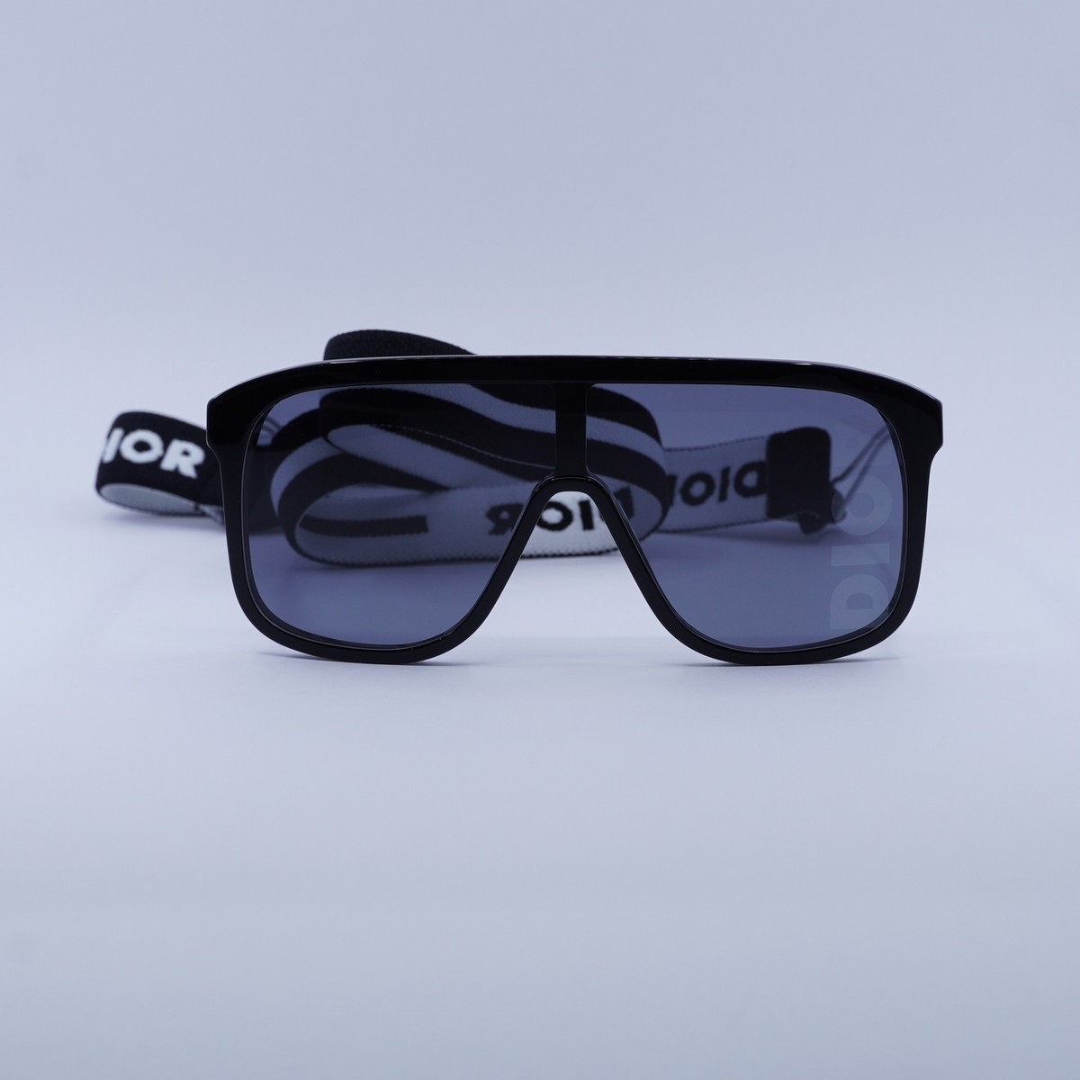 ?️ New Dior DIORFAST M1I 10A8 Sunglasses - Black Frame, Smoke Lenses Dior DIORFAST M1I 10A8 Shiny Black/Smoke Mirror 00-00-145  main image 4