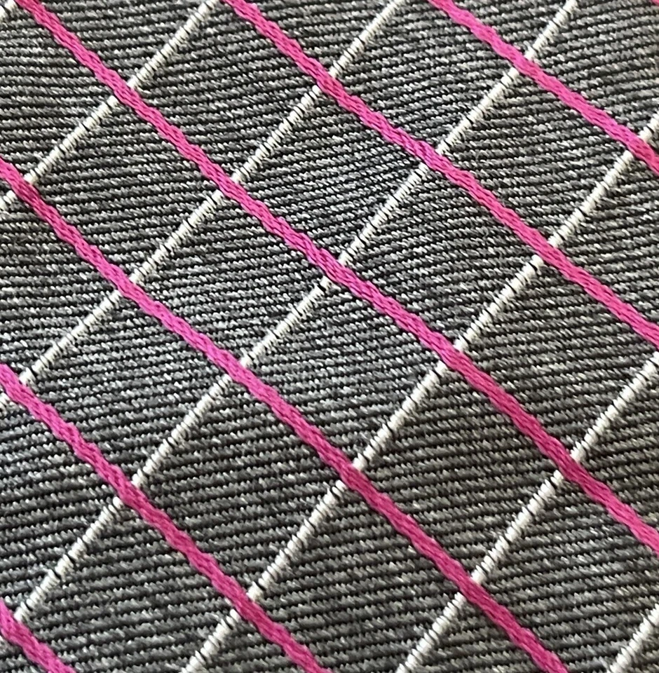 Gray Pink Hand Made 100% Silk Men’s Bow Tie Made In China - Image 3 of 4