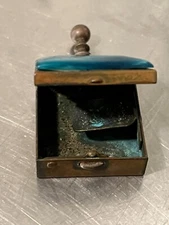 1920s ladies' portable ashtray