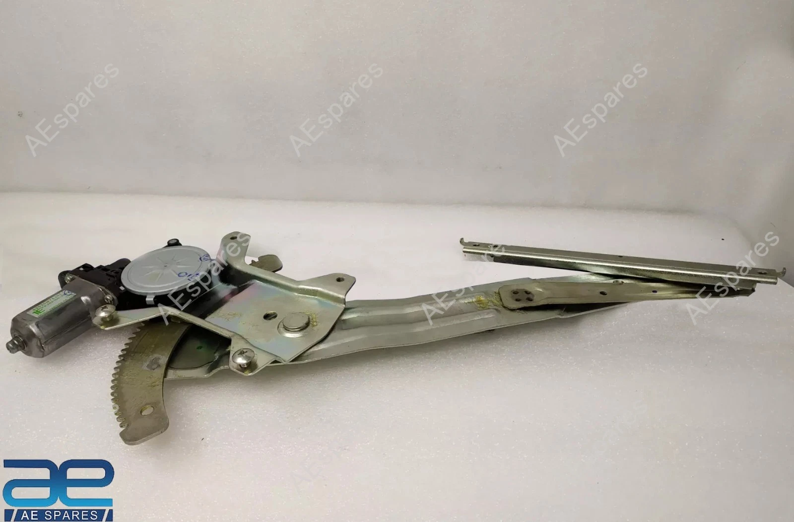 Front Door Window Regulator Assembly LH For Suzuki Ertiga 2012-2018 83402M60M11 view 3