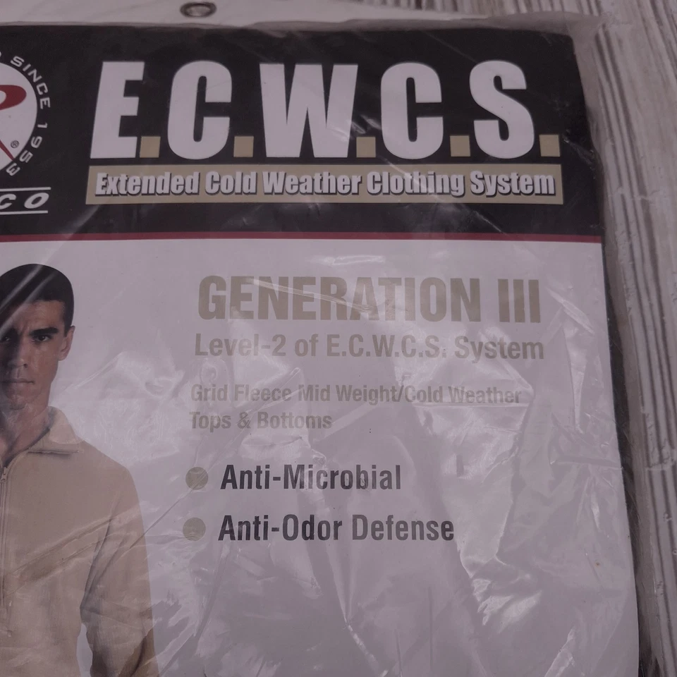 Rothco ECWCS Level 2 Bottoms 2X Green Generation III Grid Fleece Cold Weather - Image 2 of 4