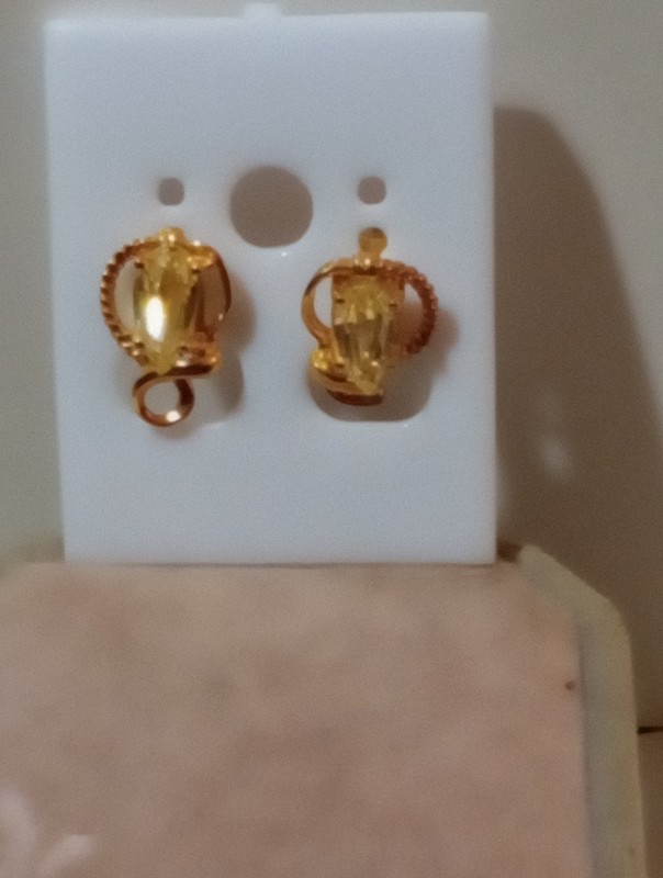 NATURAL TEARDROP SHAPE LIGHT YELLOW SAPPHIRE 925 SILVER 24K GOLD PLATED EARRINGS
