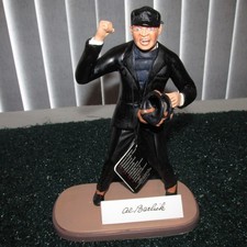 GARTLAN AL BARLICK AUTOGRAPHED FIGURINE PLUS SMALL PLATE (with box and COA)