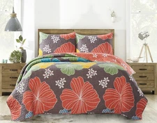 Virah Bella - Hibiscus  - Lightweight Reversible Queen Quilt Set