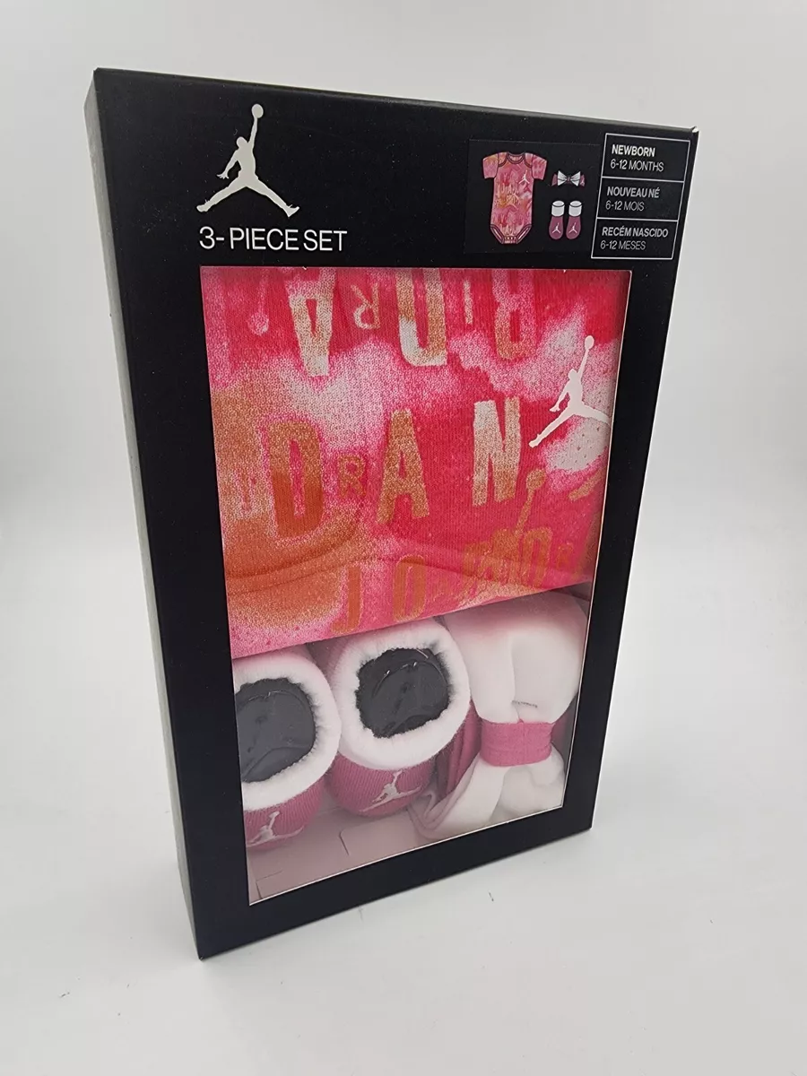 Newborn jordan clearance gift sets