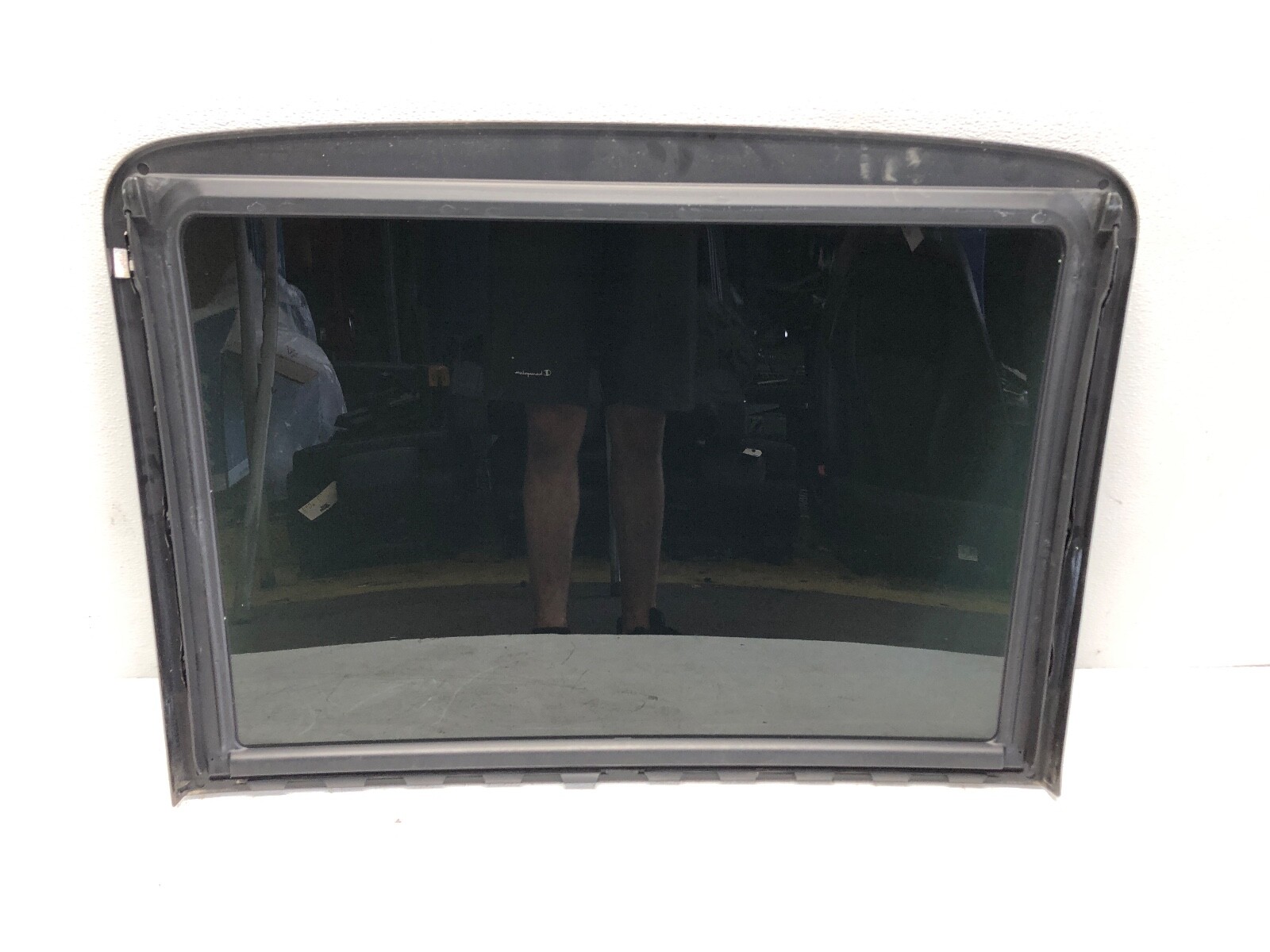 2017-2023 AUDI Q7 SQ7 PANORAMIC SUNROOF FRONT SLIDING GLASS PANEL OEM.