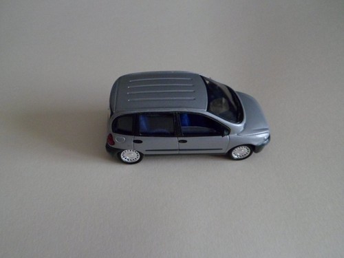 MODELLINO SOLIDO FIAT MULTIPLA 1°SERIE SCALA 1:43 ANNO 1998 COLORE GRIGIO ARGENT