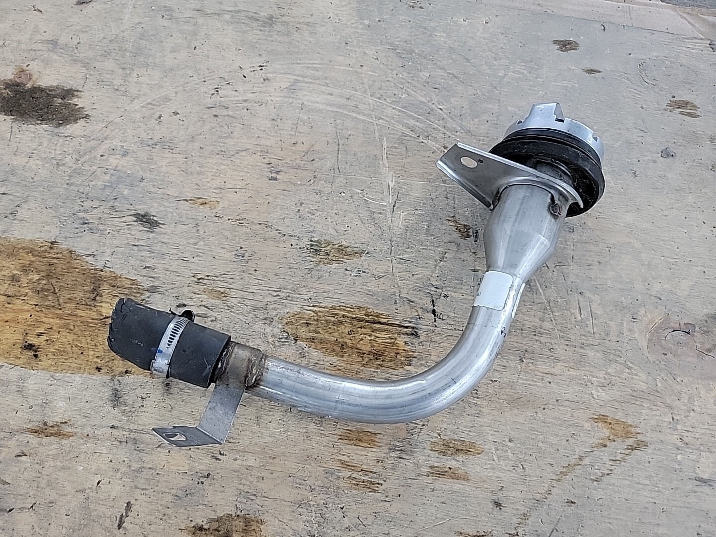 2011 ASTON MARTIN DB9 FUEL TANK FILLER HOSE NECK PIPE 4G43-9032-AD