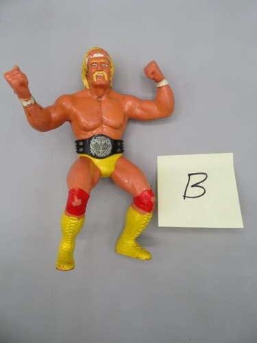 1984 WWF LJN Wrestling Figure HULK HOGAN w/ BELT (...