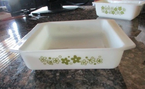 Vintage Pyrex 8" x 8" x 2 922 Cake Brownie Pan Dish Square Blossom Floral