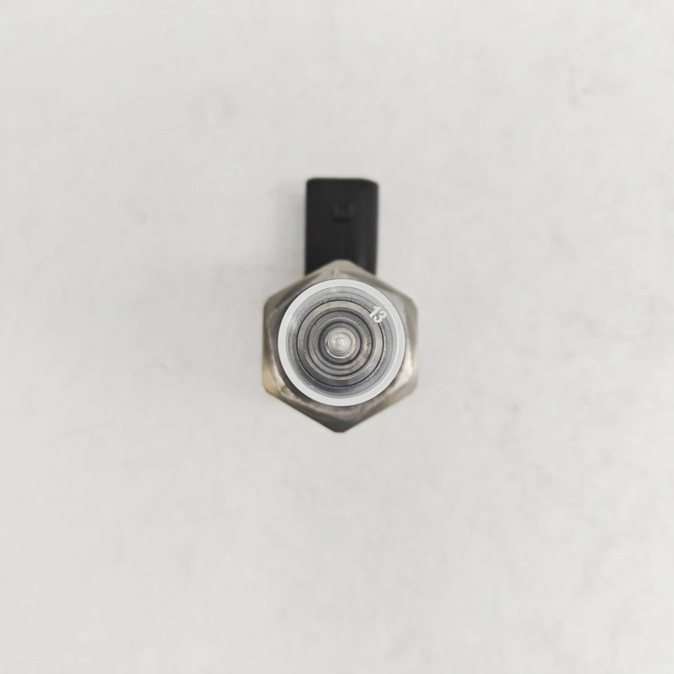 0281006002 Regulador de presión de inyección de combustible para Bosch Audi Seat VW 057130764H Foto 4 de 4