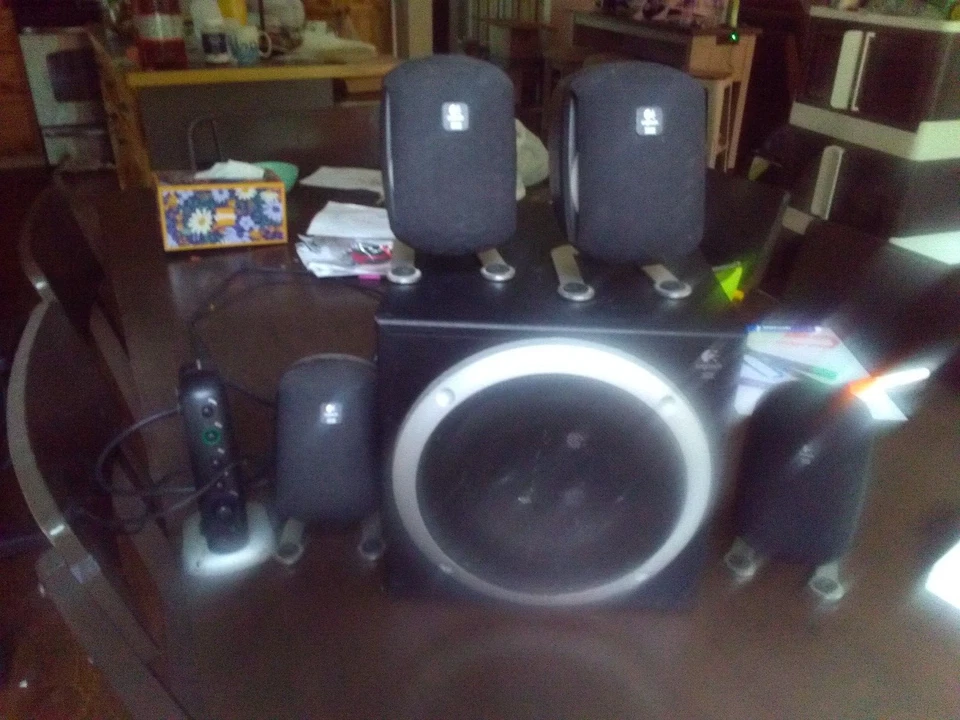 Logitech Speaker System z560 for computer.Works, noisy (dirty) volume pot. - Image 3 of 3