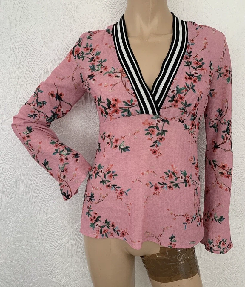 GUESS Pink Floral Print Long Bell Sleeve V Neck Blouse Top XS Made In Italy VGC - Image 3 of 4