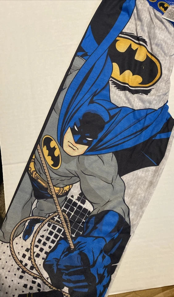 Batman Boys' Pajama/Lounge Pant Size 6/7 With Matching Slippers Size 11/12 New - Image 3 of 4