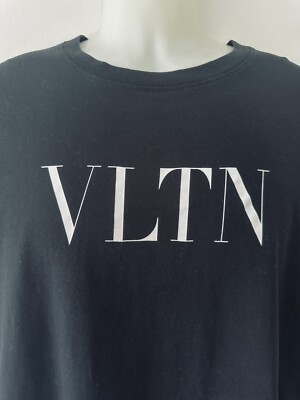 VALENTINO VLTNロゴ Tシャツ Valentino Garavani VLTN logo-embroidered T-shirt | Blue