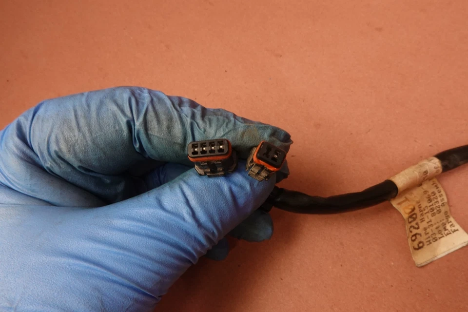 2014-2023 Harley Davidson FLHTK Electra Glide Ultra Limited RIGHT CONTROL SWITCH - Image 4 of 4