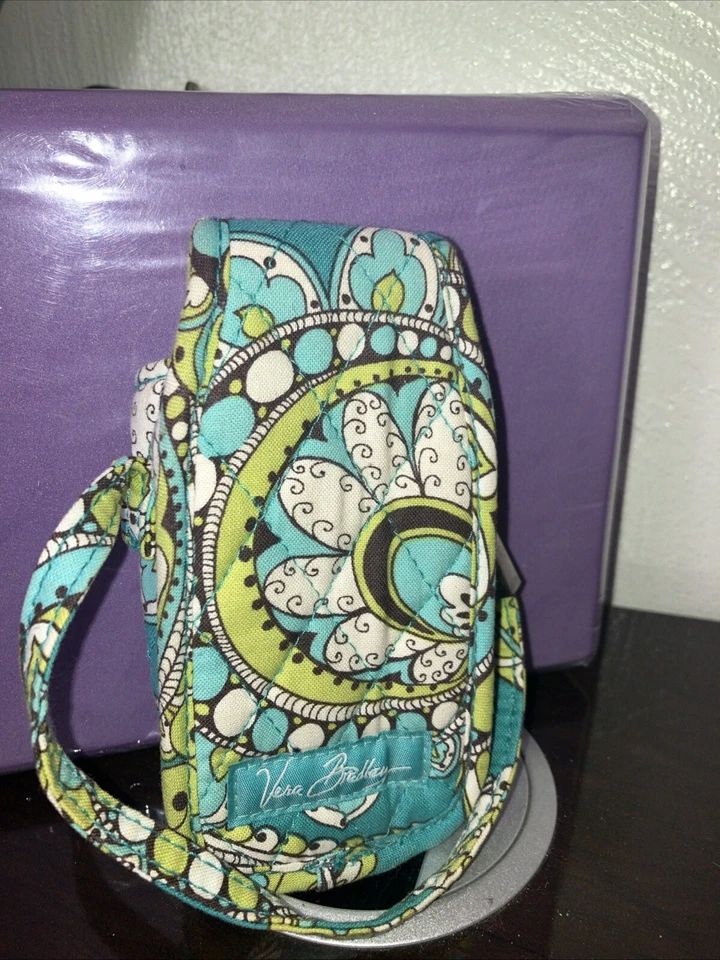 VERA BRADLEY CELL PHONE CASE IN BLUE AND GREEN  GOOD PRE OWNED - Image 3 of 4