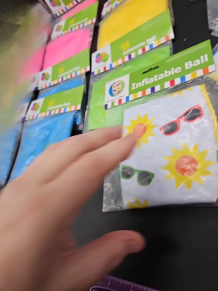Lote de 15 - Bolas inflables de vinilo coloridas de 9" nuevas en paquetes infladas de 9 pulgadas Foto 3 de 4