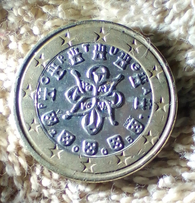 2005 Portugal 1 Euro Bi-Metallic Coin - 1 Euro Denomination, Portugal Variety