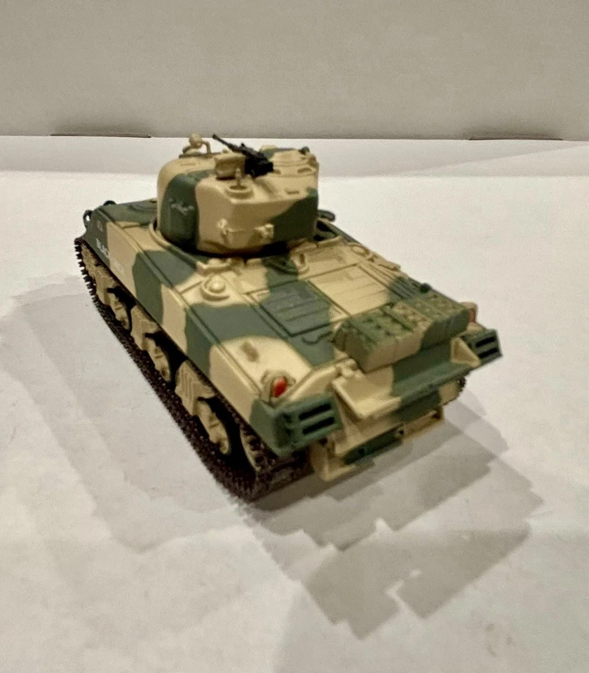 1/72 Scale Matchbox Dinky Sherman M4 A3 WWII Tank. TMY 37585 - Image 3 of 4