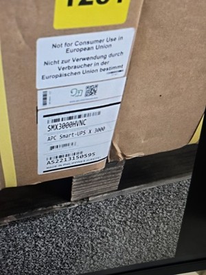 New APC SMART-APS X3000 SMX3000HVNC. NIB