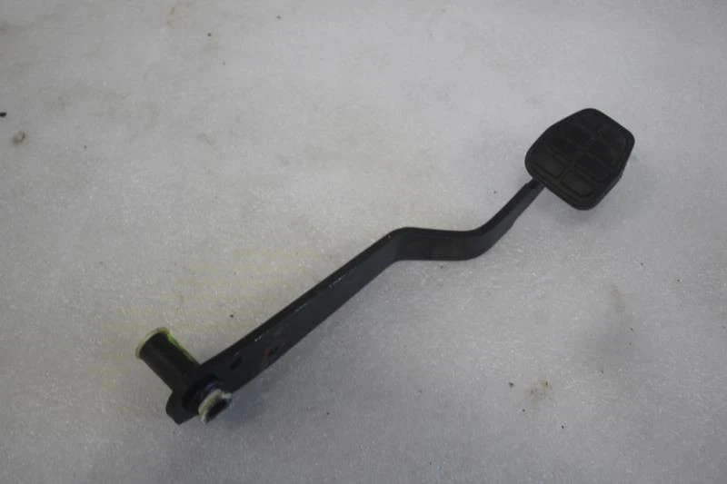 1985 1986 1987 1988 1989 Porsche 944 pedal de freno manual M/T Foto 2 de 4