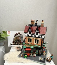 LEGO Icons Tudor Corner (10350)-complete With...