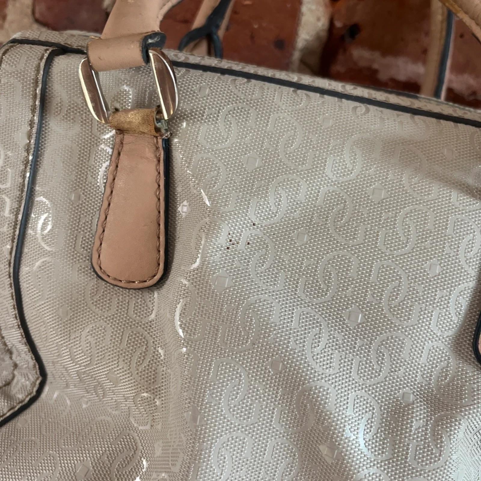 Vintage Y2K Guess White Small Leather Handbag image 6