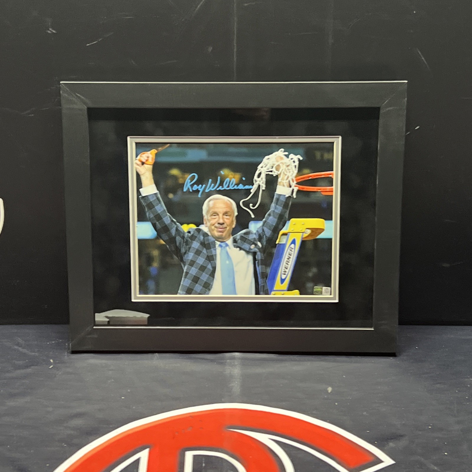 Roy Williams Autographed Signed North Carolian Tar Heels Framed UNC North Carolina 8X10 Photo Steiner 