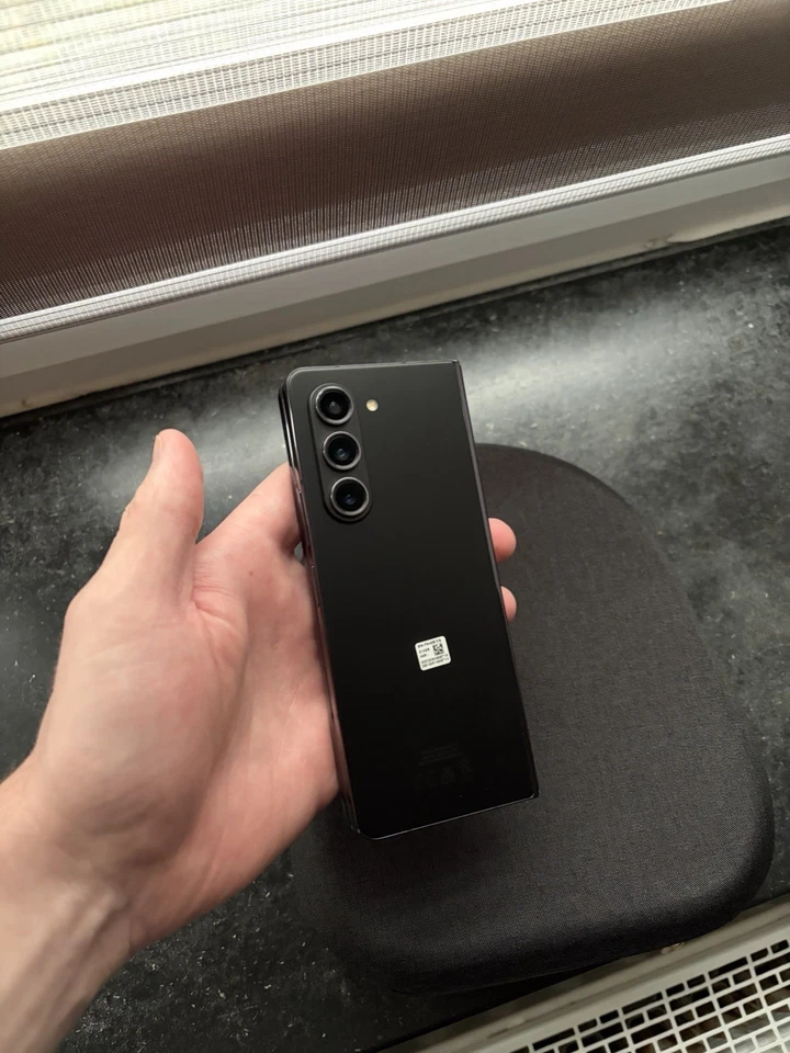 Samsung Galaxy Z Fold5 512GB Schwarz - Bild 3 von 4