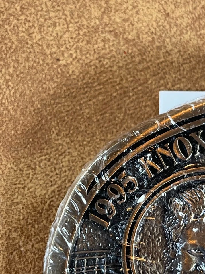 Hebilla de cinturón de latón fundido en arena Knoxville Raceway Nationals Steve Kinser 1995 Foto 2 de 4