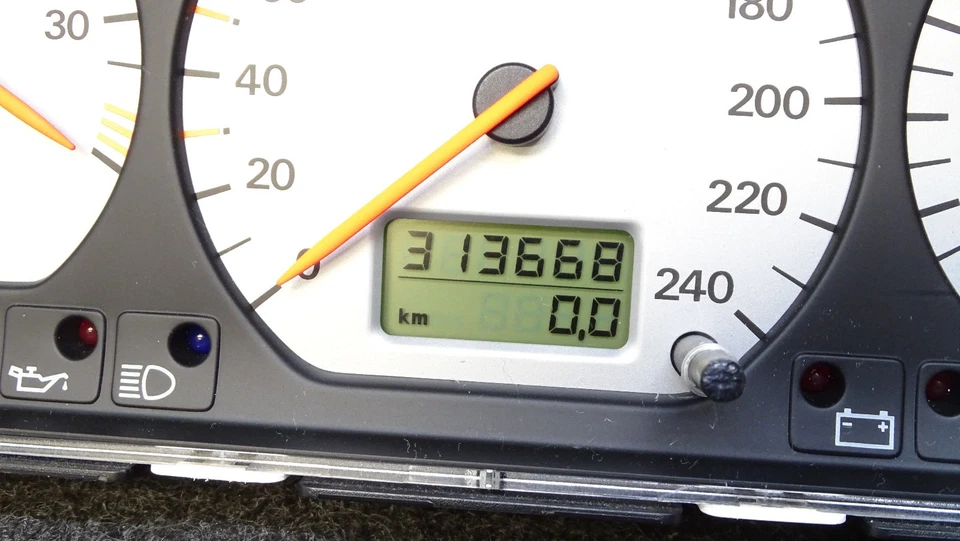 Tacho Kombiinstrument VW PASSAT 35i Bj96 313.668km 3A0919861E 616063202 - Bild 3 von 4