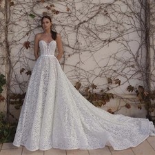 Lace Sweetheart Wedding Dresses Sleeveless Back Zipper Long Train Bride Gowns