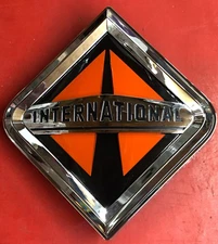 NAVISTAR INTERNATIONAL 2048 DIAMOND PRODUCT GRAPHIC GRILLE EMBLEM HOOD ORNAMENT