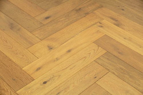 605x125x15mm Smoked Natural Oak Herringbone Engineered Flooring Sample HO1503 - Picture 6 of 6