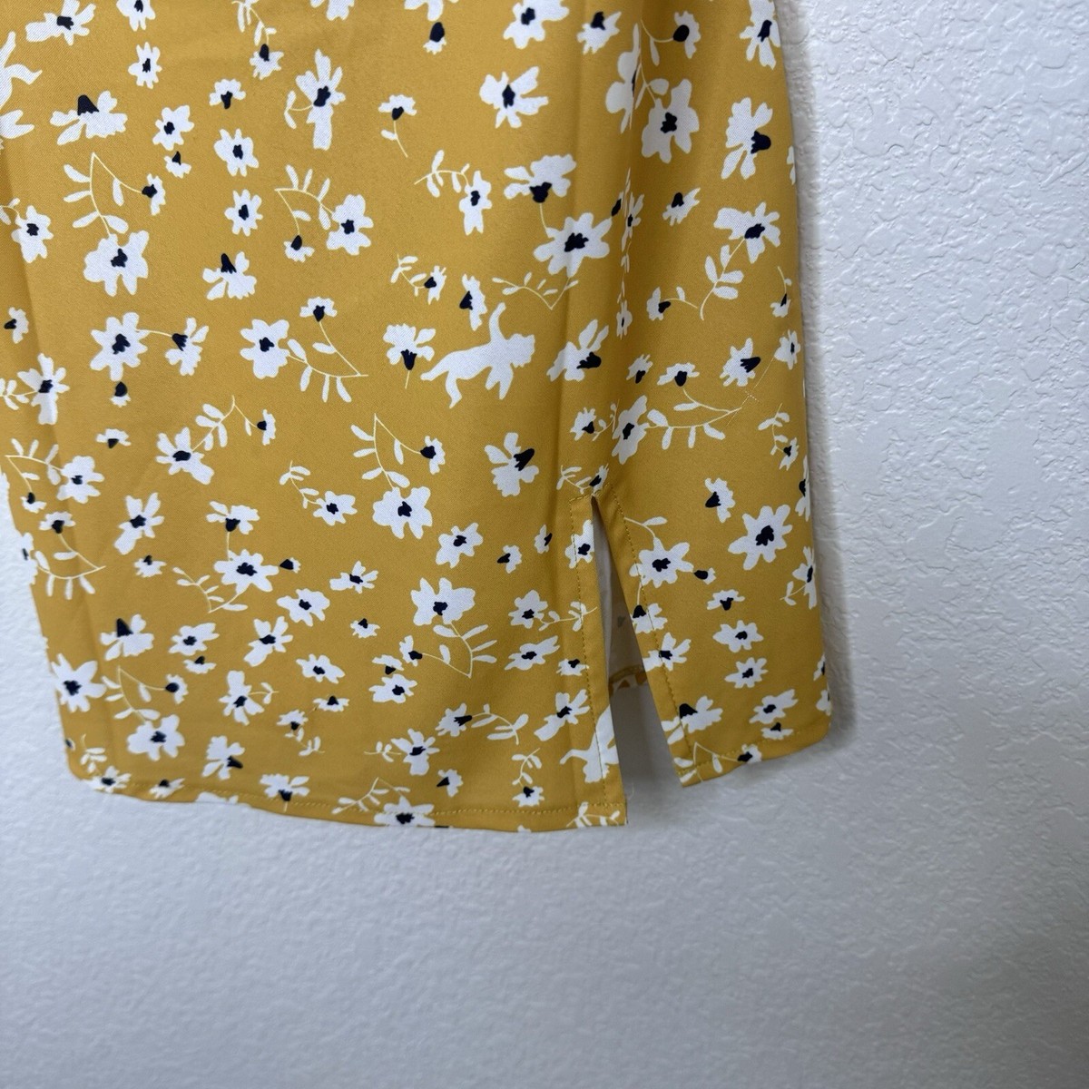 princess polly dawson mini dress Princess Polly Dawson Mini Dress Mustard Flowers US Size 0 New Small Defect