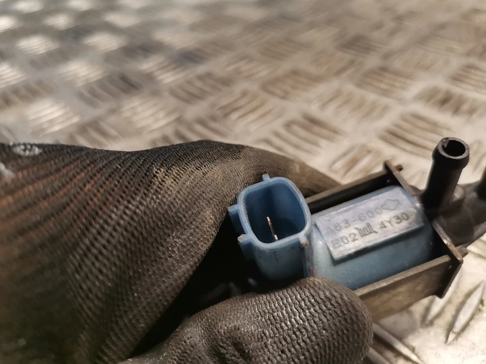 尼桑 MURANO I Z50 A83-600 电磁阀 3.50 汽油 170 千瓦 2004 — 第 4/4 张图片